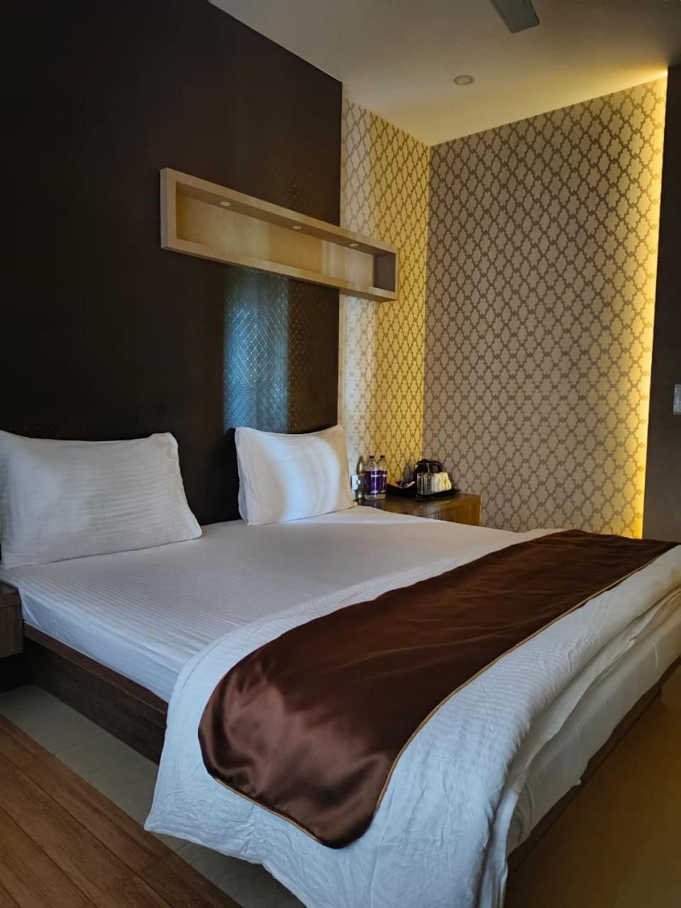 Jaanki Farms & Resorts Jorhāt 外观 照片