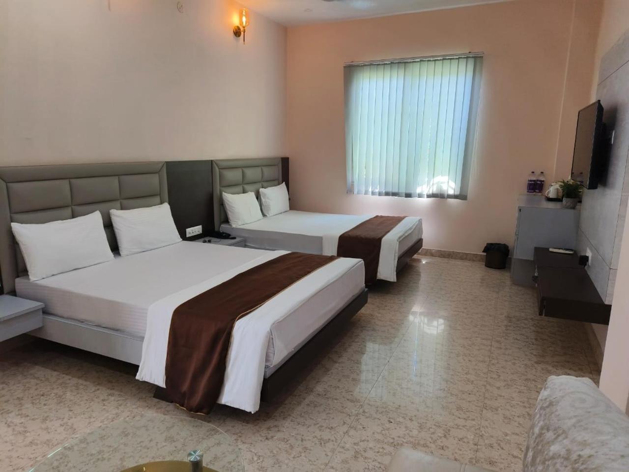 Jaanki Farms & Resorts Jorhāt 外观 照片