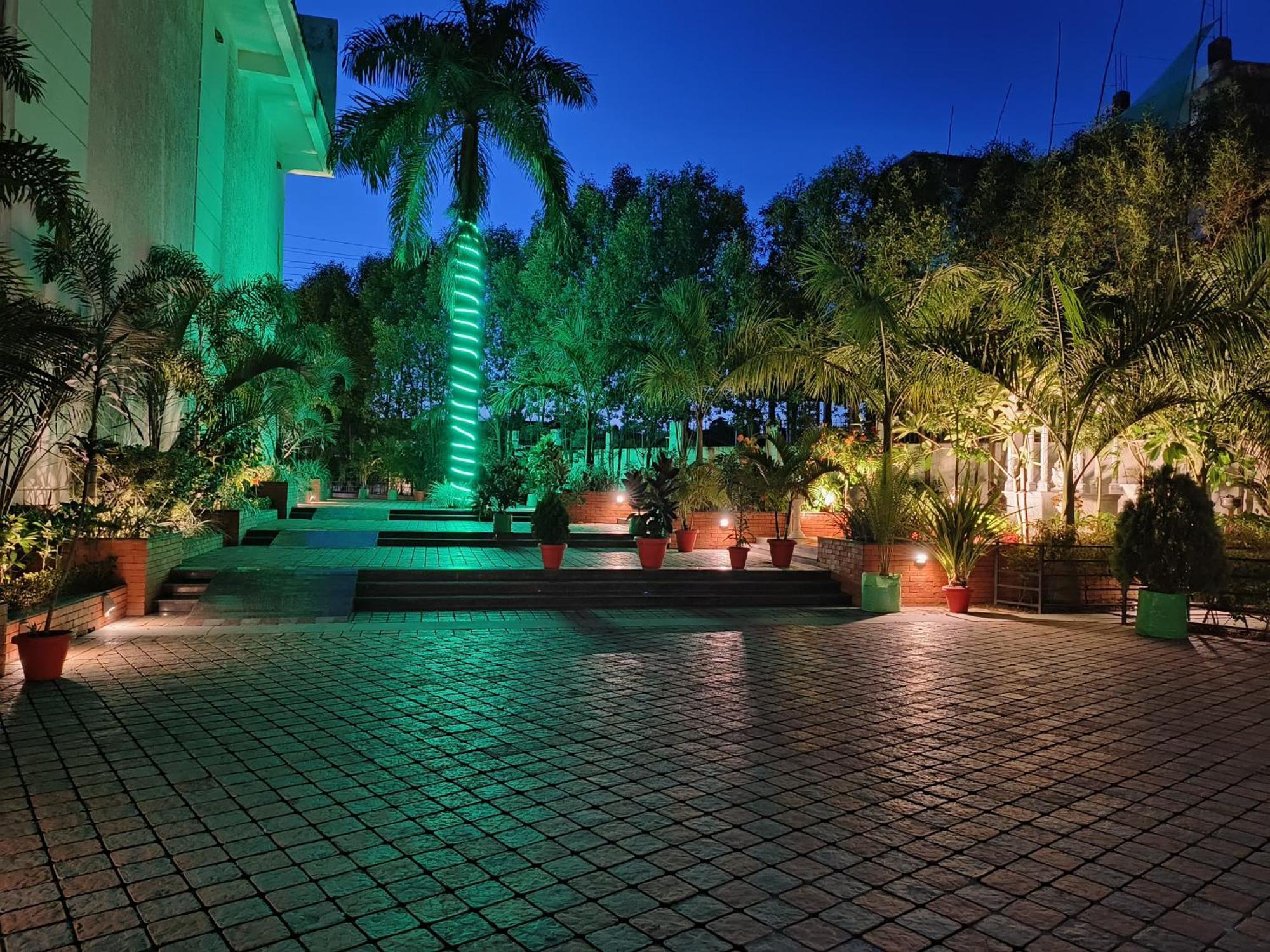 Jaanki Farms & Resorts Jorhāt 外观 照片