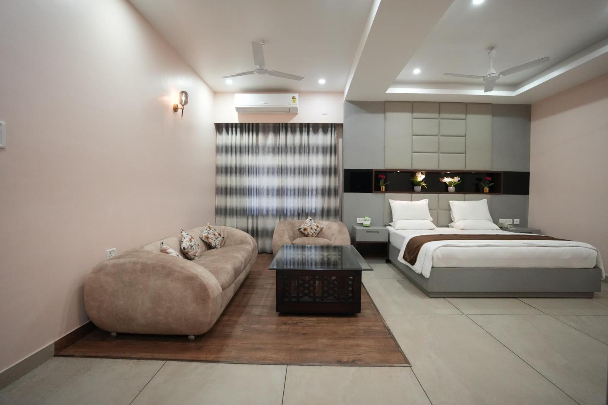 Jaanki Farms & Resorts Jorhāt 外观 照片