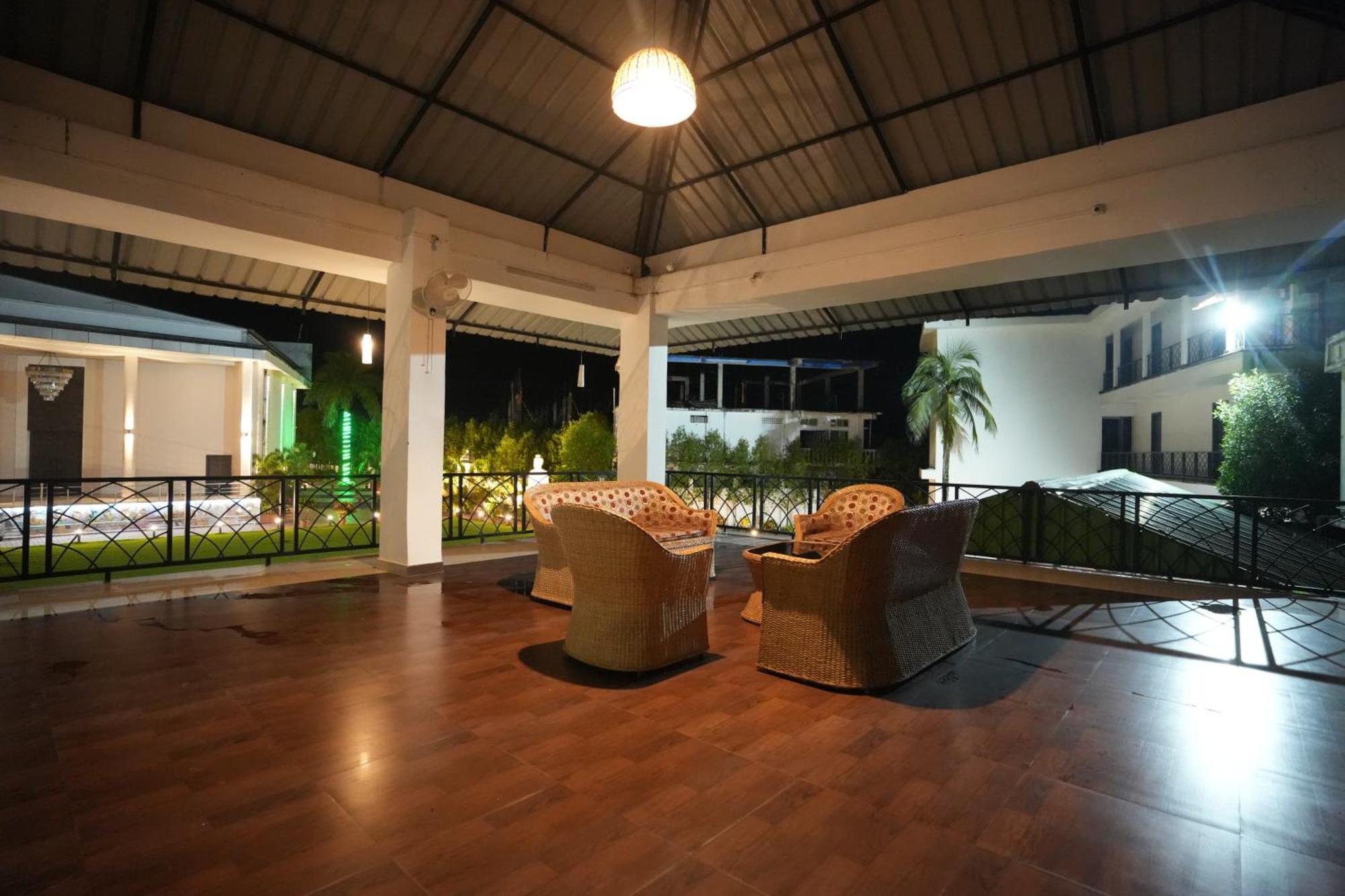 Jaanki Farms & Resorts Jorhāt 外观 照片